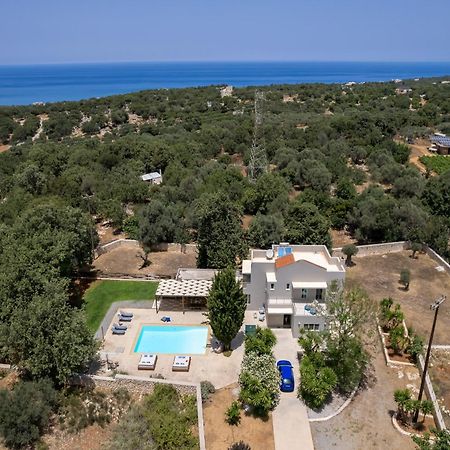 Villa Ellie - Heated Pool, Playground, Garden & Bbq! Βεδέροι Εξωτερικό φωτογραφία