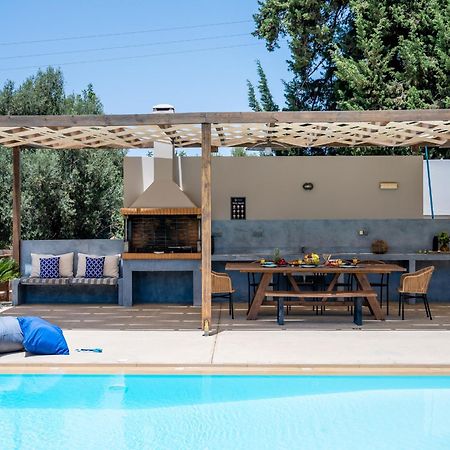 Villa Ellie - Heated Pool, Playground, Garden & Bbq! Βεδέροι Εξωτερικό φωτογραφία