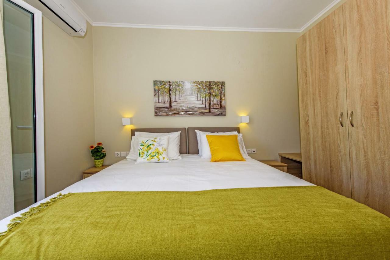 Villa Ellie - Heated Pool, Playground, Garden & Bbq! Βεδέροι Εξωτερικό φωτογραφία
